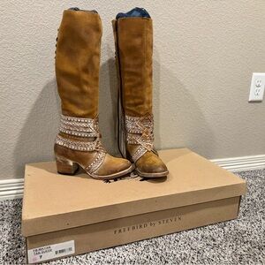 Freebird by Steven Women's Mayan tan suade Heeled Boots